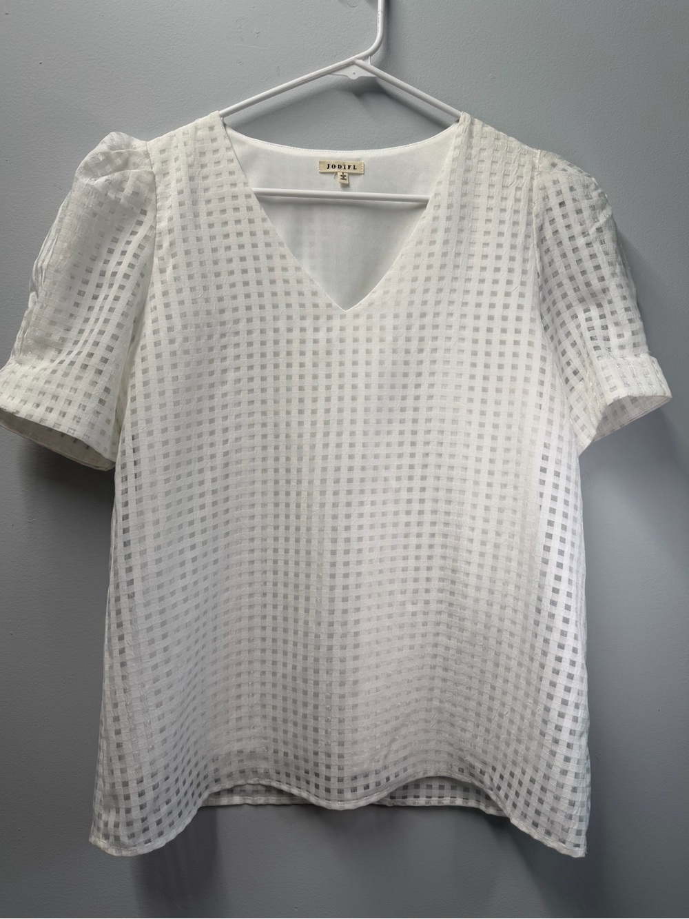 JODIFL White Textured V-Neck Short Puff Sleeve Blouse Sheer Overlay Size Small